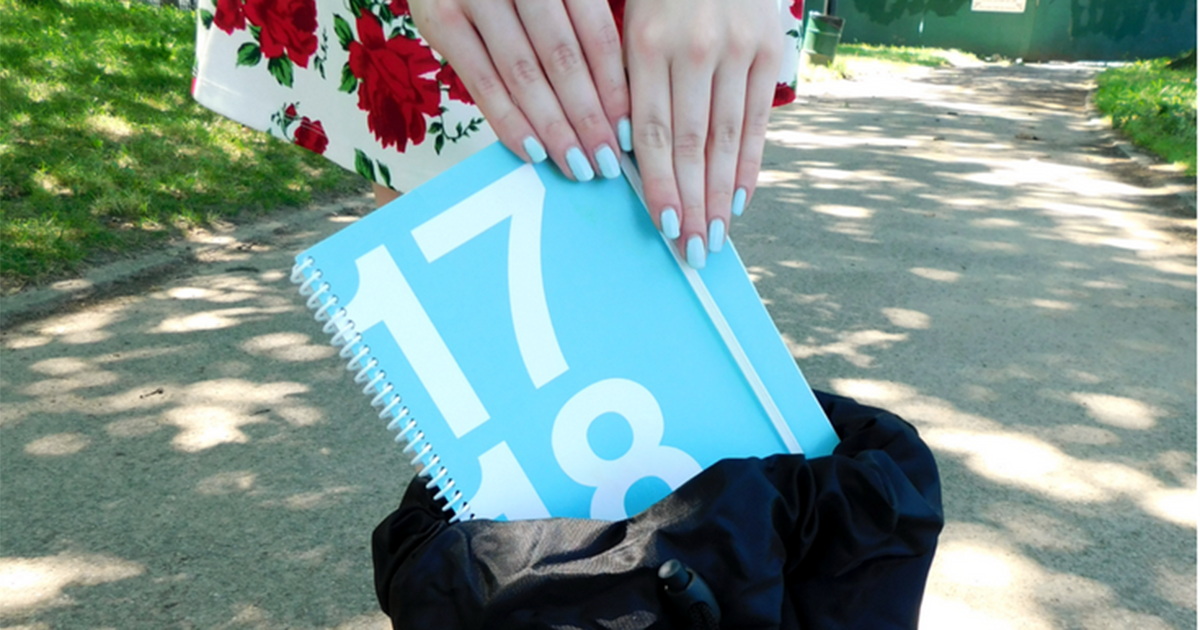 myclasstracker's tweet photo. @nuclearunicorns We ❤️ that you chose our planner to put in your backpack! #collegeplanner #classtracker https://t.co/XP8ljryN77
