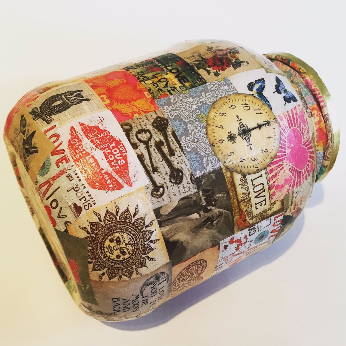 jarsofjodes's tweet image. Jars have been used for keeping safe the ashes of loved ones. The jar can be tailored to your own unique theme. #memories