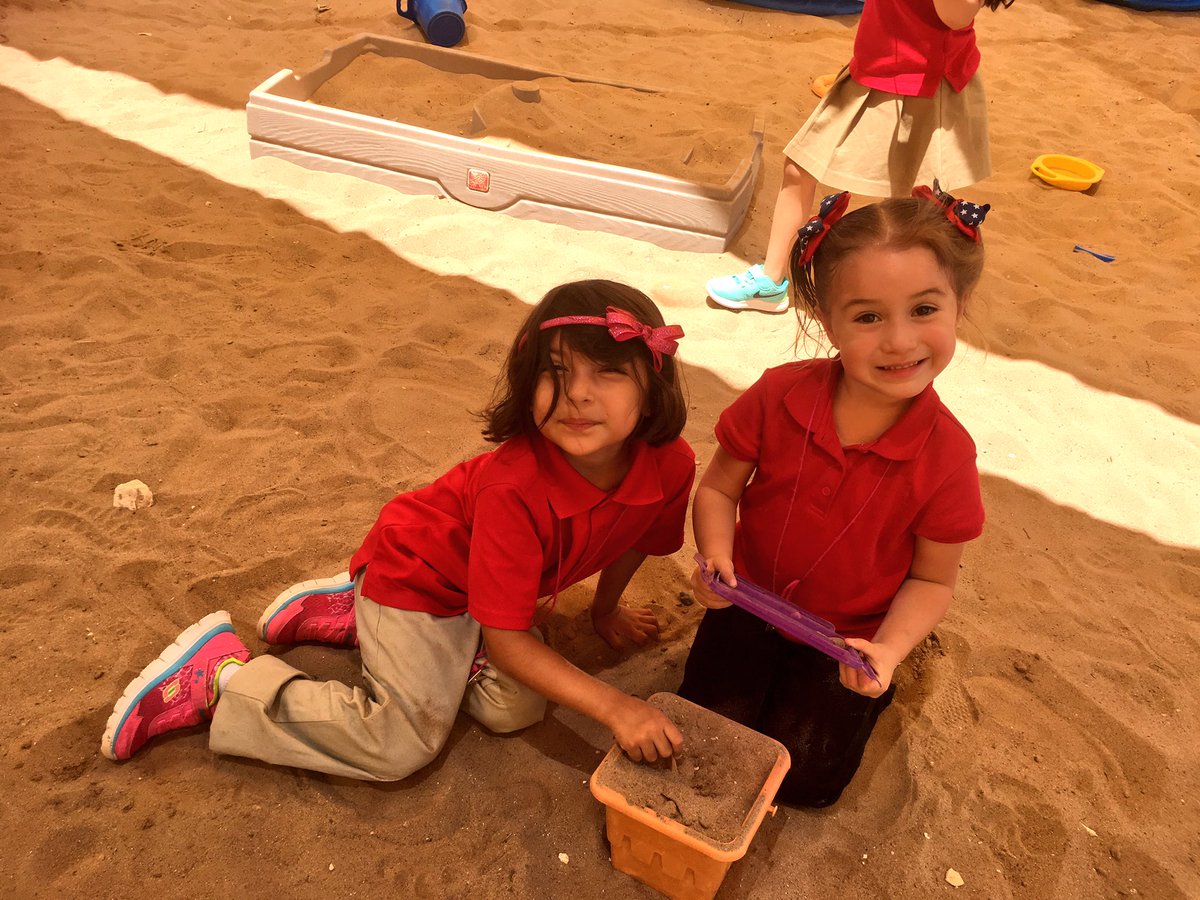 PCho_IES's tweet photo. Making friends in Pre-K is what it's all about! #toocute #prekcubs #Wonder https://t.co/IpJPPejV4W