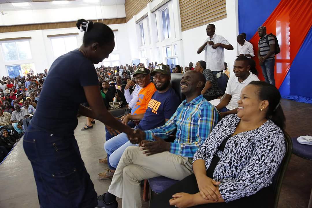 HassanAliJoho's tweet photo. Had a constructive engagement with representatives of Kenya teachers union and Association(KNUT, KUPPET, KPSA) and teachers in Mombasa. https://t.co/NGWLlzOcD0