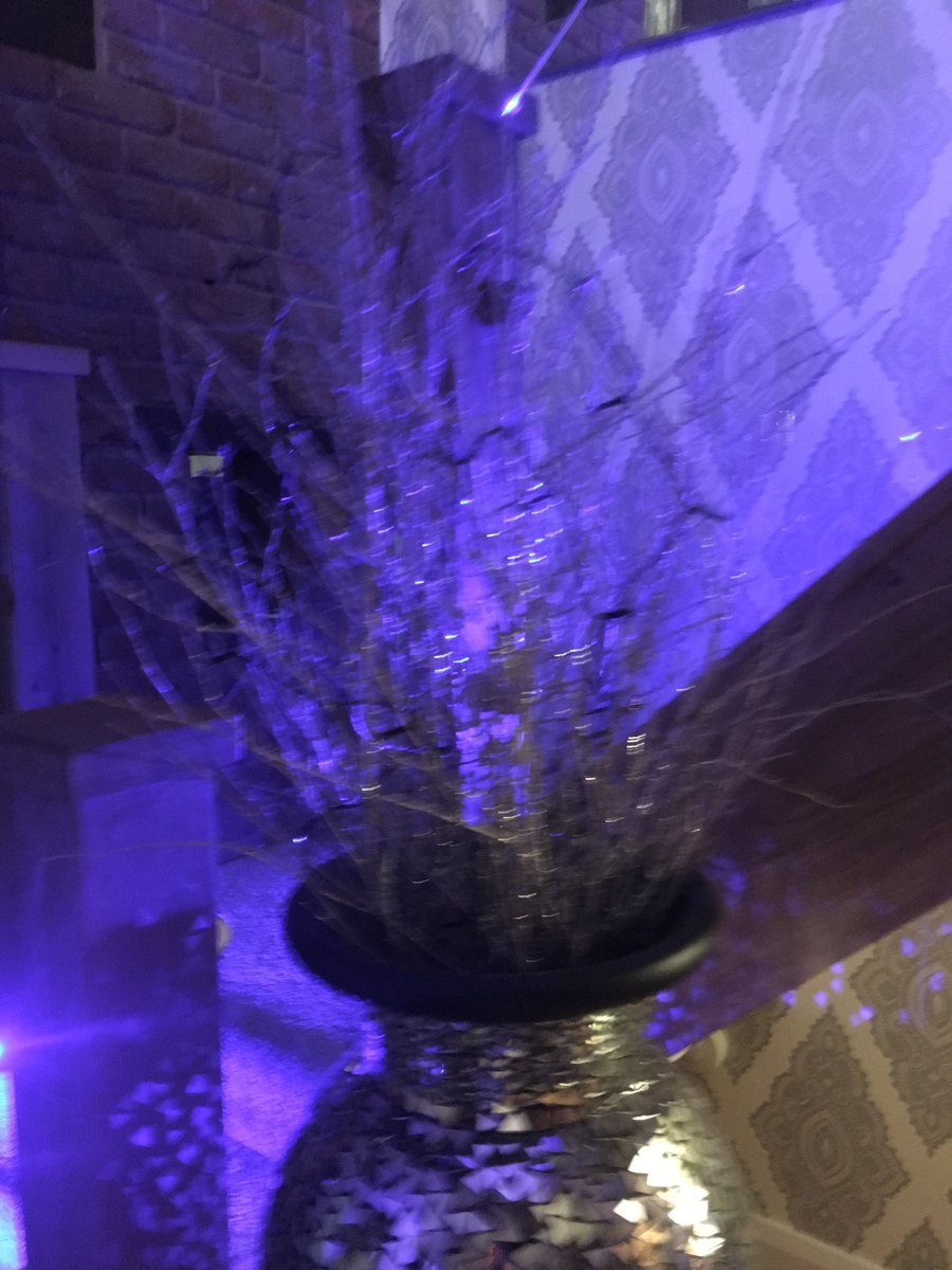 Vipiduk's tweet photo. Oak staircase with special effect lighting https://t.co/YqHX4F91mX