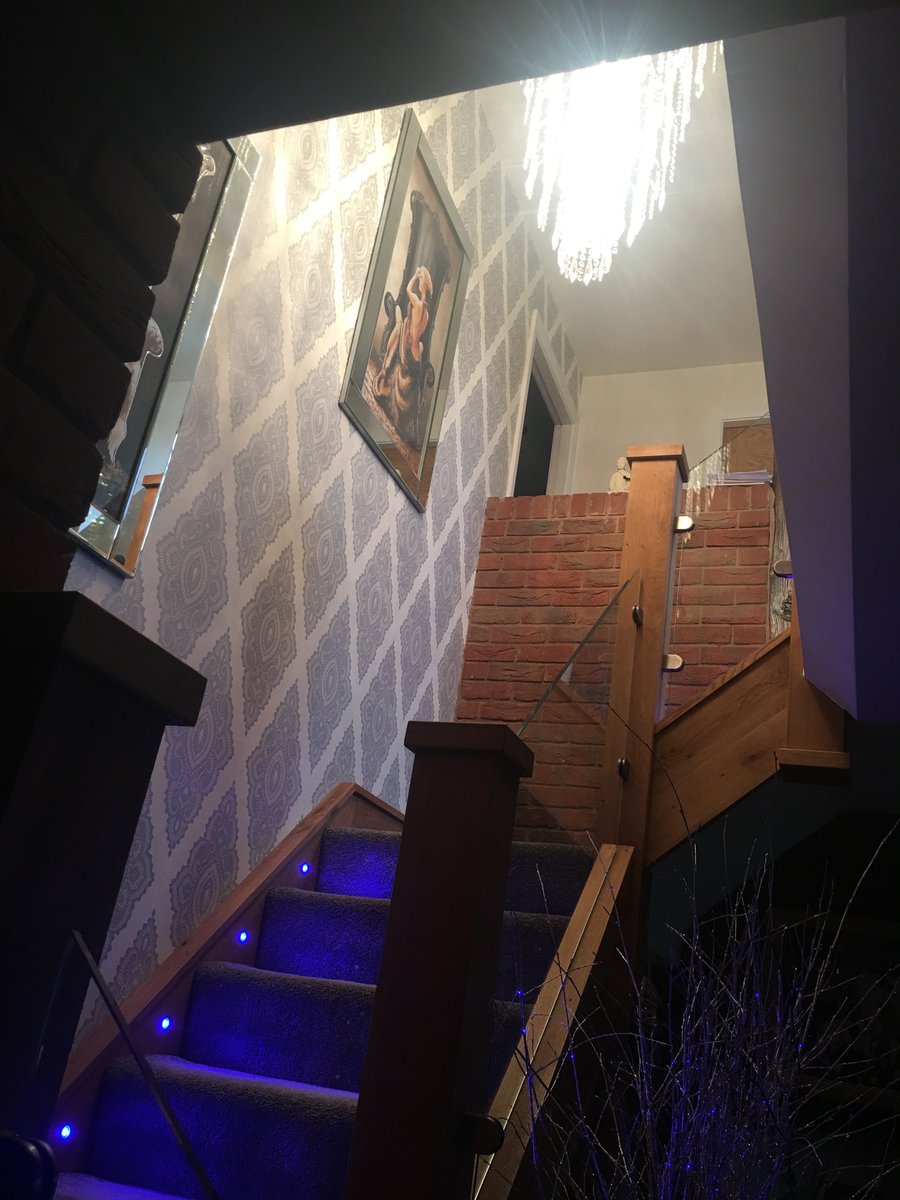 Vipiduk's tweet photo. Oak staircase with special effect lighting https://t.co/YqHX4F91mX