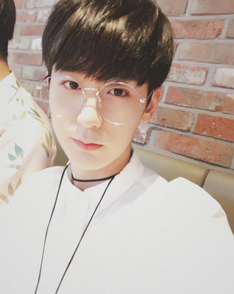 JaebinBrasil's tweet photo. [#JAEBINSTAGRAM] ・31.07.17 ・ "Olá pessoal👏🏻Eu sou o Jaebin do Varsity~ Esse é o meu Instagram pessoal💕Vamos nos divertir~ "

cr; varsity_br https://t.co/kxgt4UMHqr