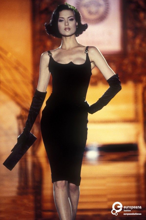 Gianni Versace Spring 1995. | 90s runway fashion, Fashion, 1990s fashion