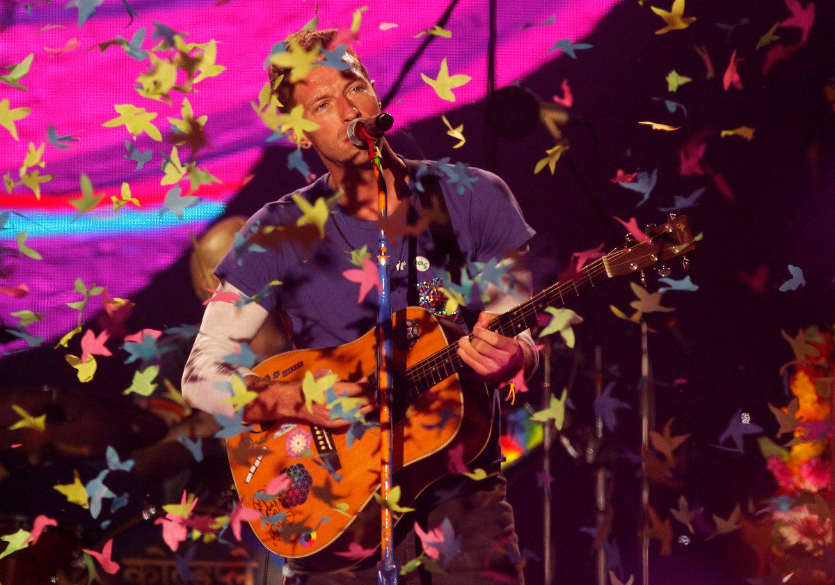 PublimetroChile's tweet photo. El emotivo tributo de Coldplay al vocalista de Linkin Park https://t.co/FgNfgn3jFB https://t.co/6o1fOw0hXf