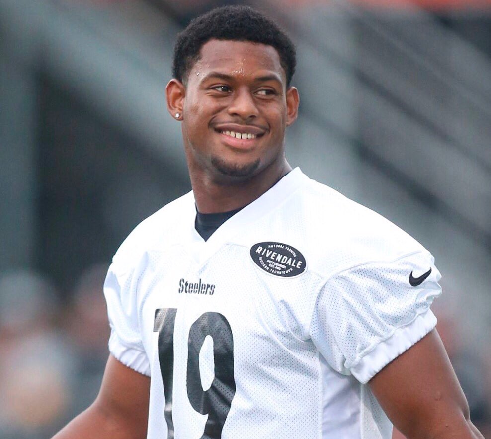 TeamJuJu's tweet photo. It's a blessing to be a part of this incredible franchise! https://t.co/zCLb9aNqLh