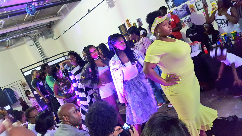 SmallBizDC's tweet photo. We're at the @Ward7DCBizPopUp Youth Artisits Showcase starting with a fashion show! #SmallBizDC #Ward7 @W7BZP https://t.co/AYT1faSqhe