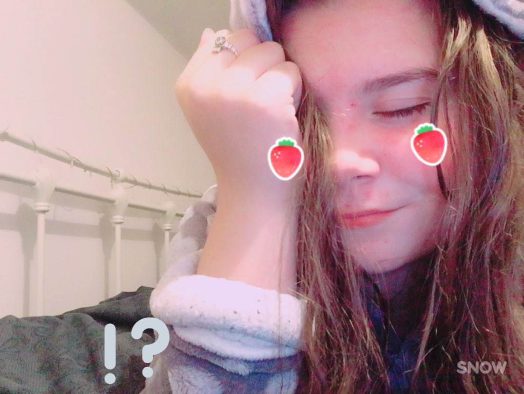 taejnko_ok's tweet photo. the word "heterosexual" does not appear to be in my dictionary ππ³οΈβπβ#LGBTbabes #QuestioningPride https://t.co/q5maWN9AL7