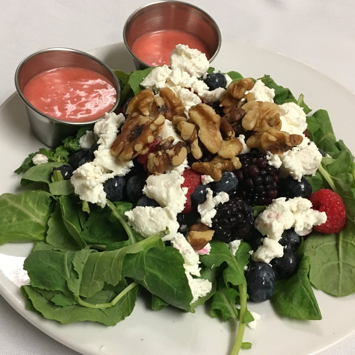 TreBicchieri3's tweet photo. New menu is here! Come in and try the Triple Berry Salad https://t.co/8TuiKXNOME