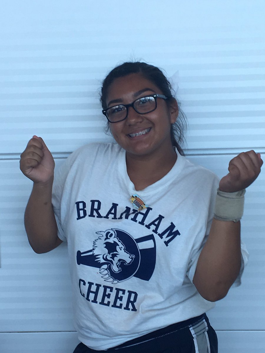 BranhamSpirit's tweet photo. Great job Aly, your positive attitude and work ethic during camp earned you the Pin it Forward award! #bruinpride https://t.co/2x0lhzrWRU