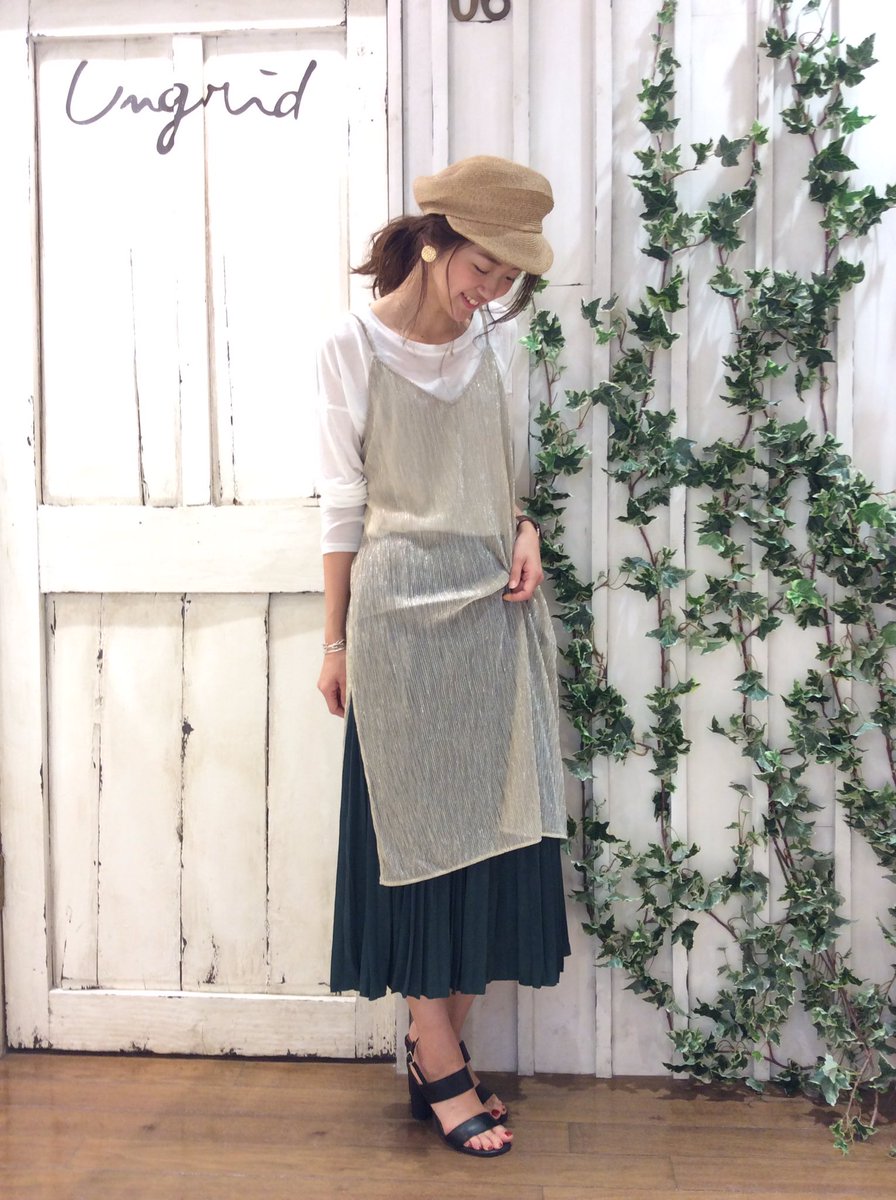Ungrid神戸マルイ店 On Twitter New Arrival ラメスリットキャミワンピース 7 452 Gld Slv シャイニープリーツミドルスカート 10 692 Grn Ylw O Wht Ungrid 神戸マルイ