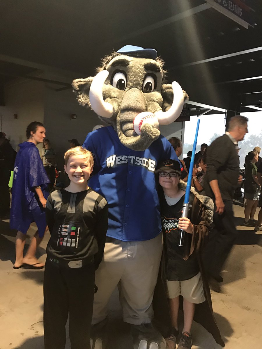 Beezee1Colletti's tweet photo. #bwCARES2017 https://t.co/edL2QbdON9