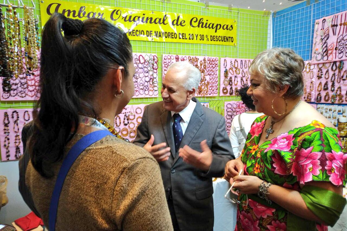 CruzLopezA's tweet photo. Impulsemos a nuestros productores artesanales mexicanos para que sus obras sean reconocidas dentro y fuera de #México. https://t.co/YglM8HfsOj