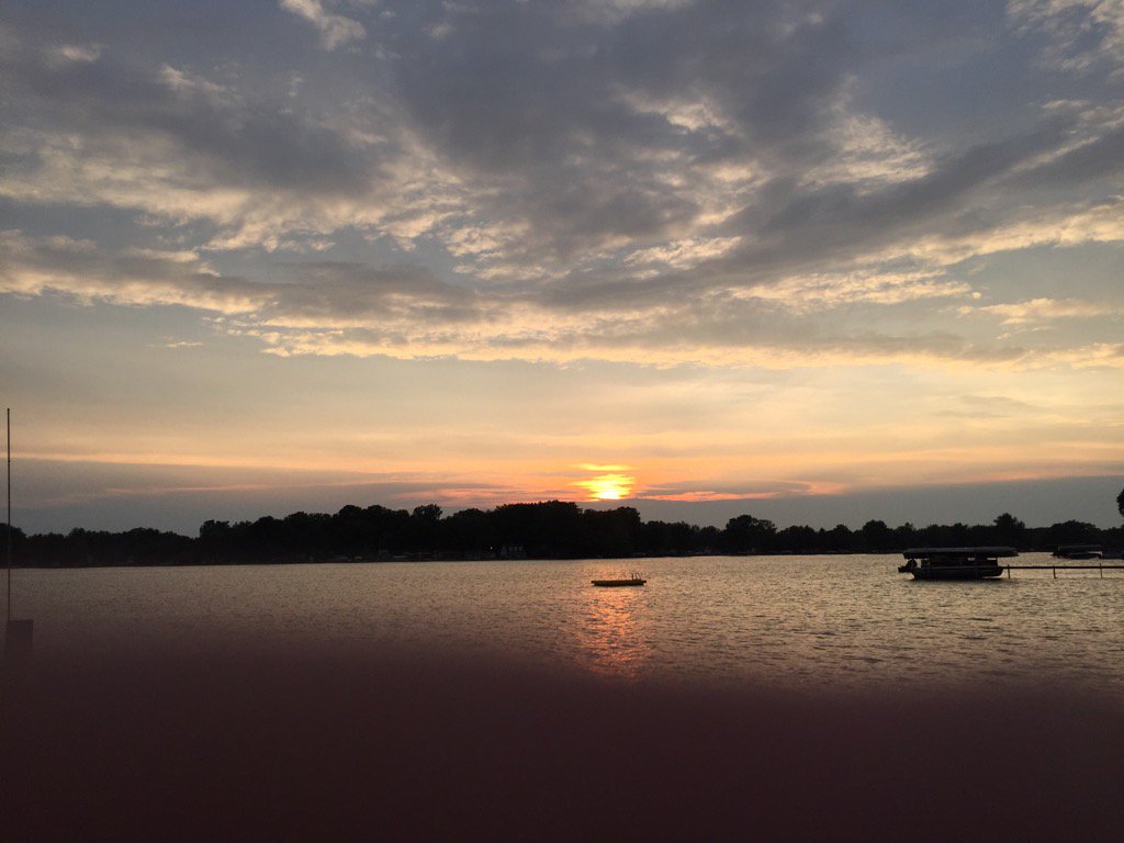 Easydoesitdude's tweet photo. @StarboardRail we will meet up again tomorrow #MisterSun Hurry back! https://t.co/rPKfRbfQUH