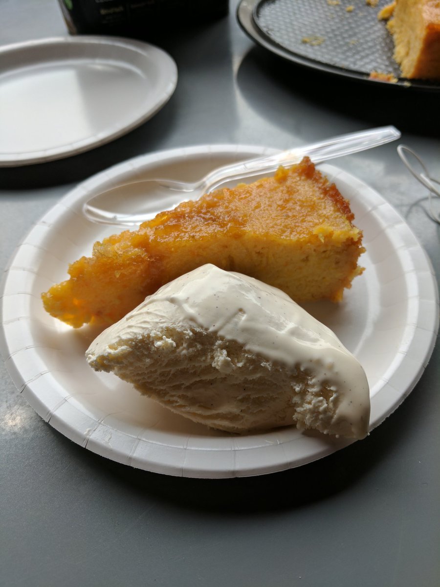 aawesomekarim's tweet photo. Sugar rush to get me through the end of the day #DoIHaveToShare #CoffeeHour #OrangeCake #GlutenFree #SpormannLab https://t.co/92upkxVlZ4