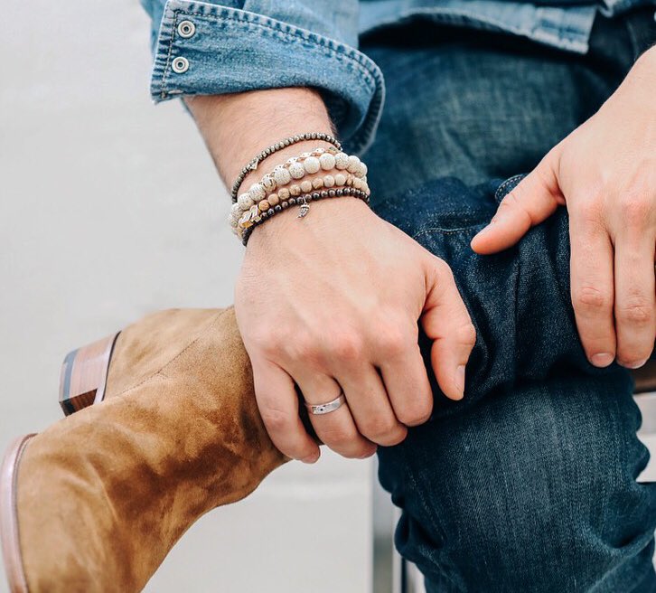 sydneyevan's tweet photo. Shop SE Men's beaded bracelets NOW- for you and your man 😉💎👊🏼✨
#SydneyEvan #SEMens #beadedbracelet #stackyourman https://t.co/EkuGIKR1s8