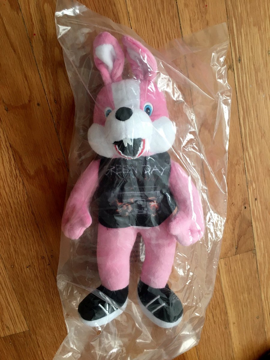 GDMerch's tweet image. Green Day Drunk Bunny Toy RARE 
#greenday #revolutionradio #revrad #billiejoearmstrong #mikedirnt #trecool
bit.ly/2vnq8wG