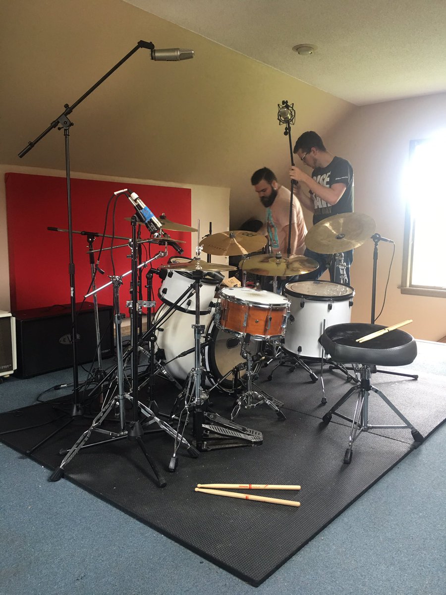 JunroBand's tweet photo. Drum tracking: ✅ https://t.co/H1gQWw1Kc3