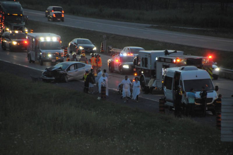 Highway 401 crash near Boundary Road bit.ly/2vuReBG #Highway401 #CornwallON #crash https://t.co/LEEgtzCxcM