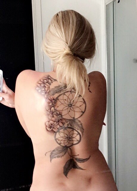 Sadiessecrets88's tweet photo. Healing nicely hopefully I can get a booking in next week again ✌🏻 #chickswithtatts #tattoos #myfreecams #CamGirl #aussiebabe https://t.co/GiIXwvQAv7