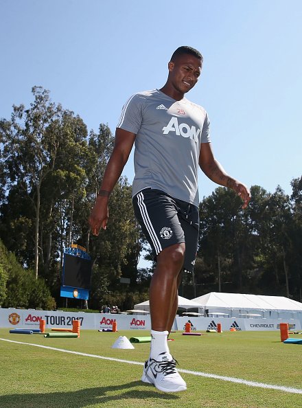 Happy 32nd Birthday, Antonio Valencia! 