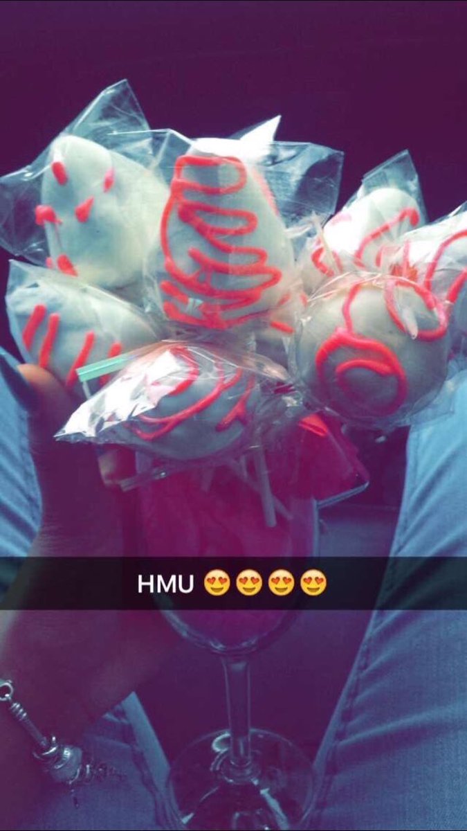 NiyaB__'s tweet image. Hey everybody, I'm J'Niya. I own a small business which goes by the name FabPastries™. A simple RT could help market my company.