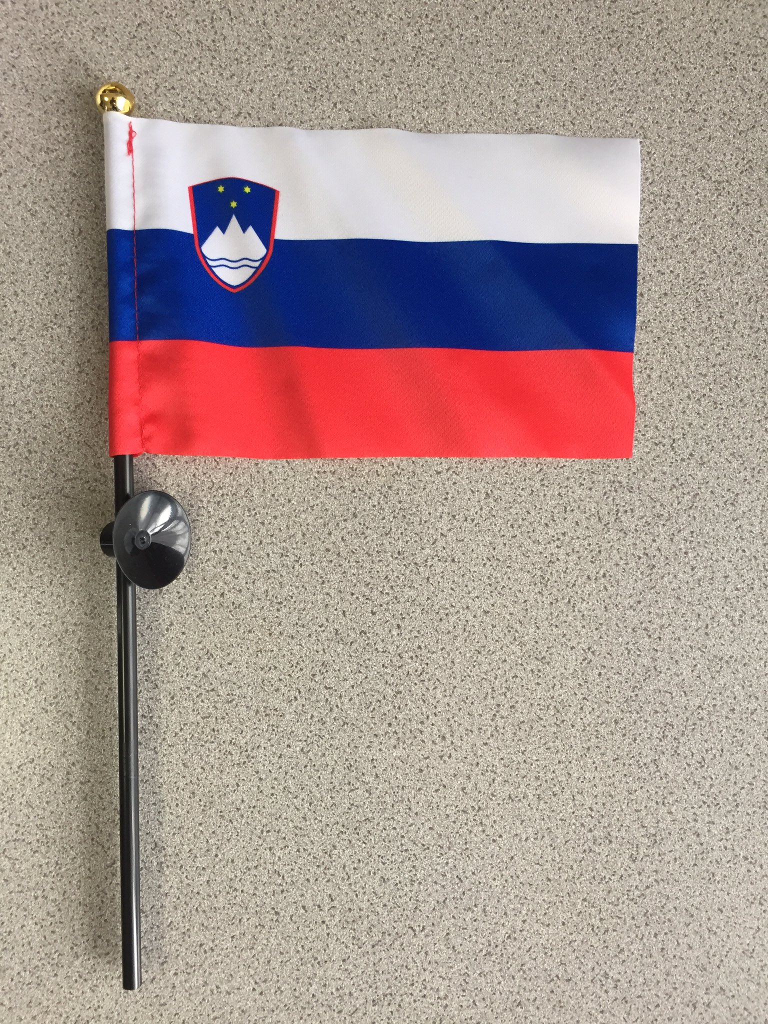 Kashiwasan 小さいけどスロベニア国旗届いた ネイツ頑張れ T Co 8djekjzp2t Twitter