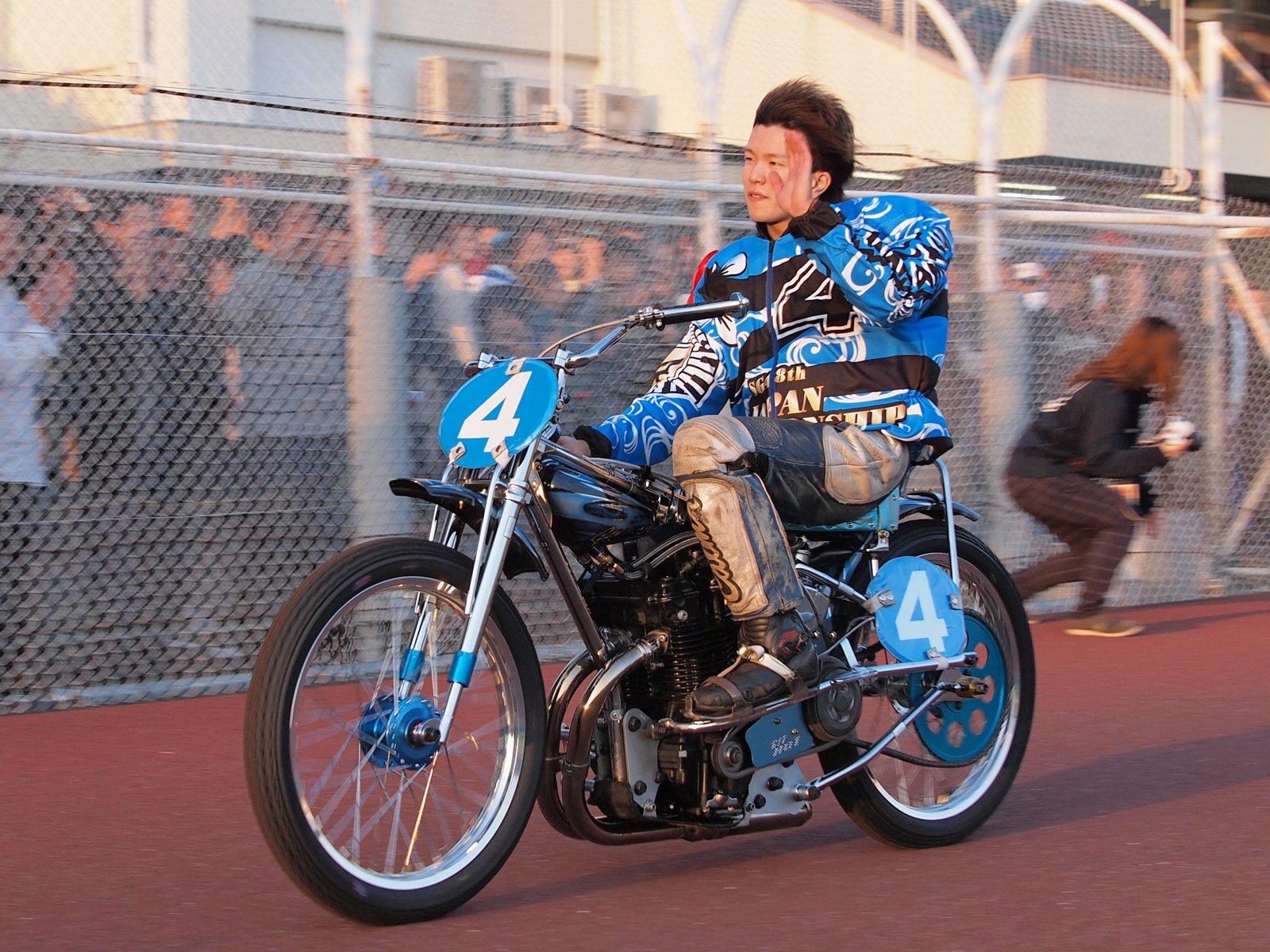 Twitter 上的 バイクのふるさと浜松 8月27日 日 の浜松オートprステージに浜松オート所属の 鈴木圭一郎選手 が登場します オートレーサー400名の頂点に立つ 鈴木圭一郎選手 の熱いトークにご期待ください Prステージには浜松オート レースヴィーナスasahi も