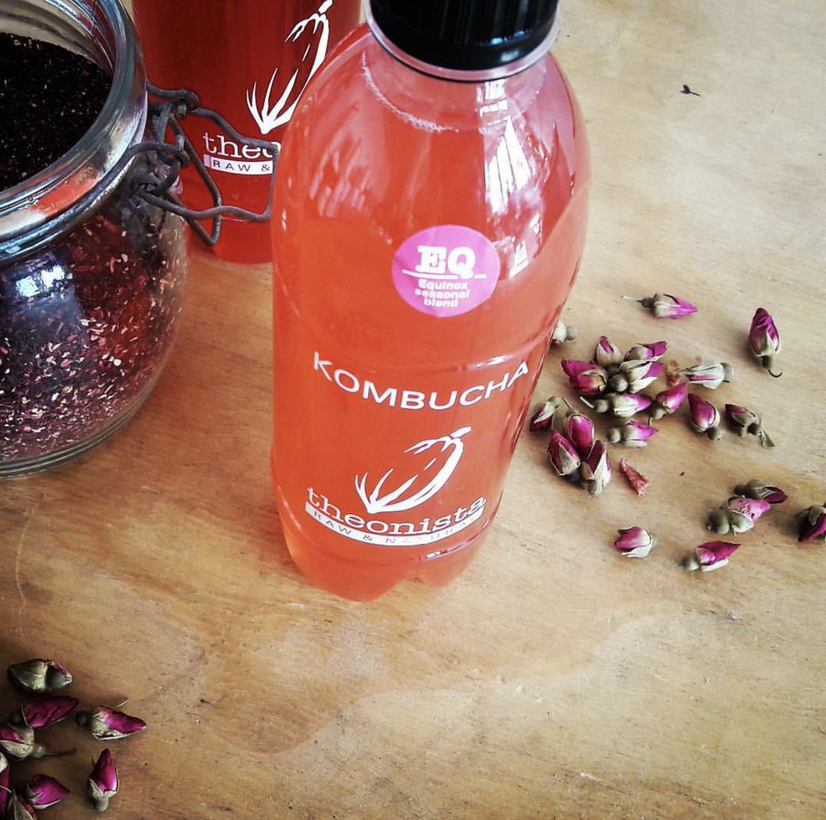 If frosé kombucha slushies aren't a thing - that needs to change! #boochlove #kombuchalove #brewmistress #theonista