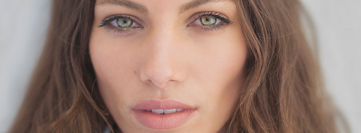 packyourcamera's tweet image. Professional Head Shots on off season rates at my studio.
Website - banshee22.com
Contact adrian@adrianshields.co.za 
#headshots