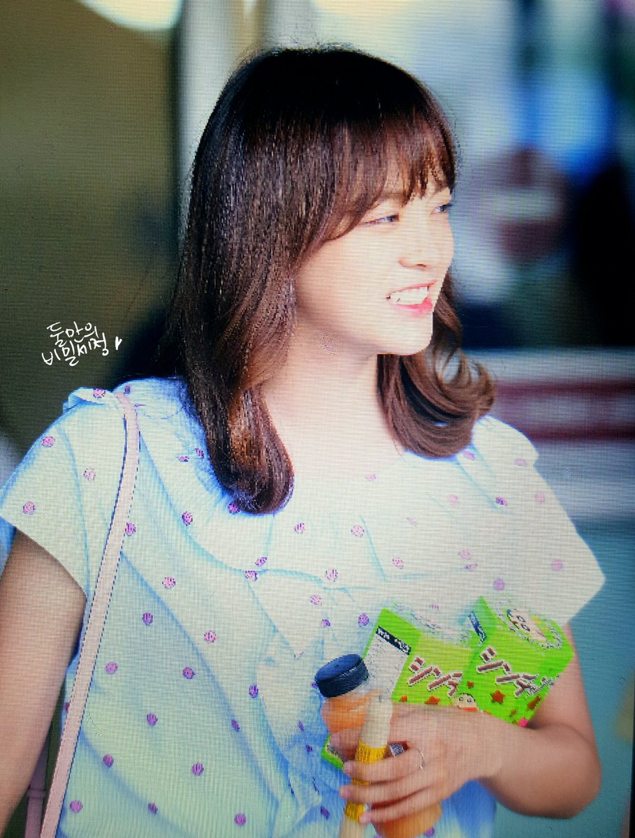 [170804 김포공항 프리뷰]
워터파크는 많이 덥진 않았늬 ㅎㅅㅎ
오랜만에 본다고는 했지만
학교를 맨날 보고 있다구><!!
#김세정 #세정 #Sejeong #구구단 #gugudan