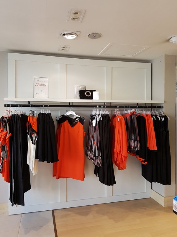 RIU_Paris's tweet photo. Toute nouvelle, toute belle, votre boutique RIU de La Roche sur Yon a réouvert ses portes ce mercredi 02 août ! https://t.co/8Bj18YHjL2 https://t.co/cMJ2L6xhdM