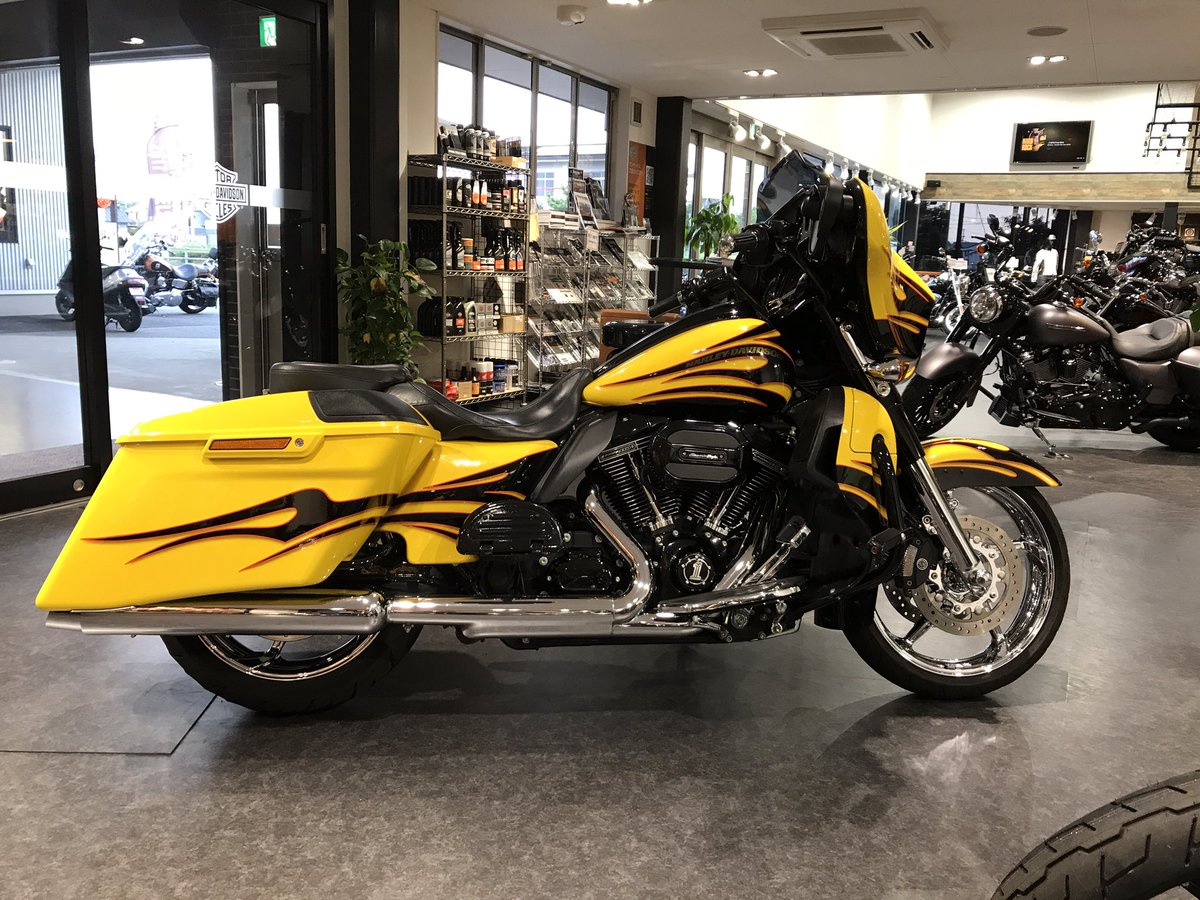 ハーレーダビッドソン徳島 على تويتر 中古車入荷 15年モデルcvoストリートグライド Flhxse です 車両 価格は318万円税込 この年式でこの価格はかなりお得ですよ 早いもの勝ち ハーレー ハーレー徳島 Harley Cvo Flhxse ストリートグライド おすすめ 早い