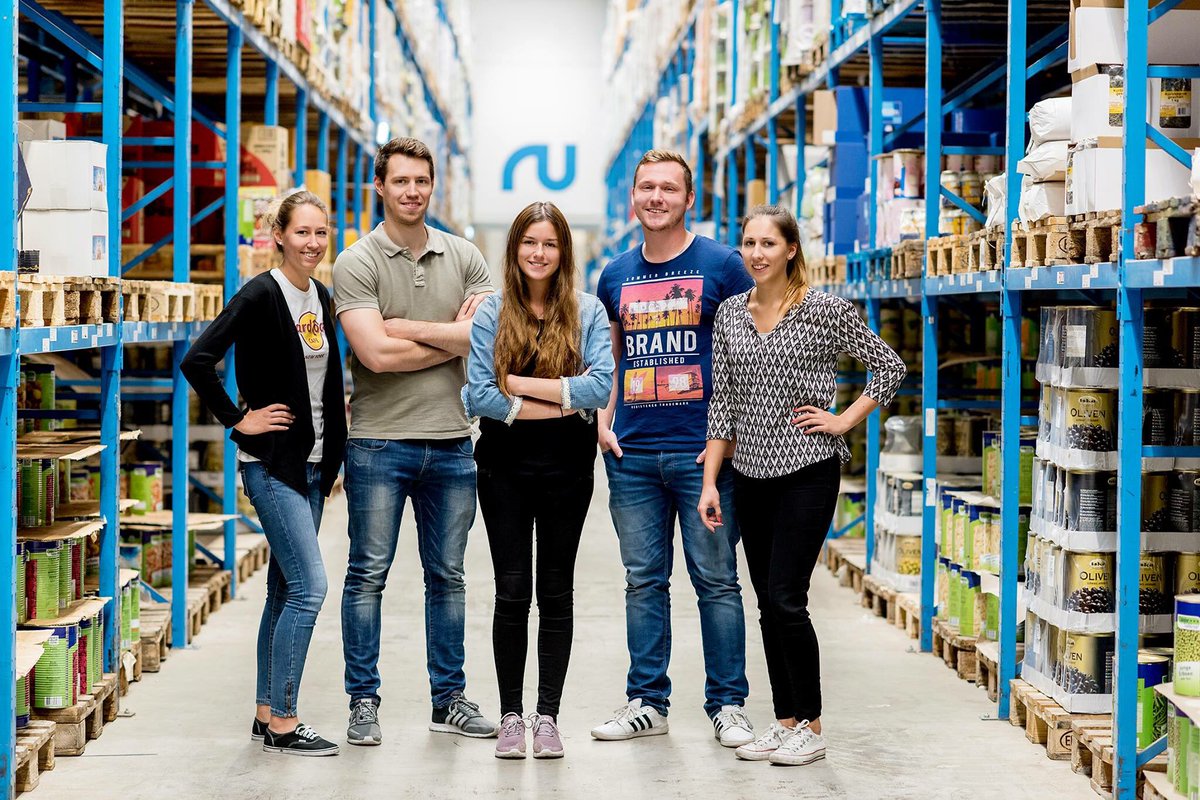MarieCOstermann's tweet photo. #Rullko bildet neben #Großhandel und #Außenhandel nun auch #Fachkraft #Lagerlogistik aus! #Ausbildung #Hamm https://t.co/CtqtIPdlfQ https://t.co/UP5JDVLbTI