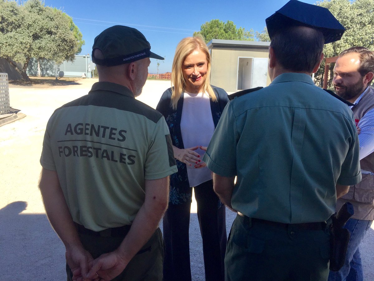 cifupresidenta's tweet photo. 📸 @ccifuentes llega al Centro de Recuperación de Animales Silvestres de @ComunidadMadrid. #CRASdaVida https://t.co/zyPZrnOpin