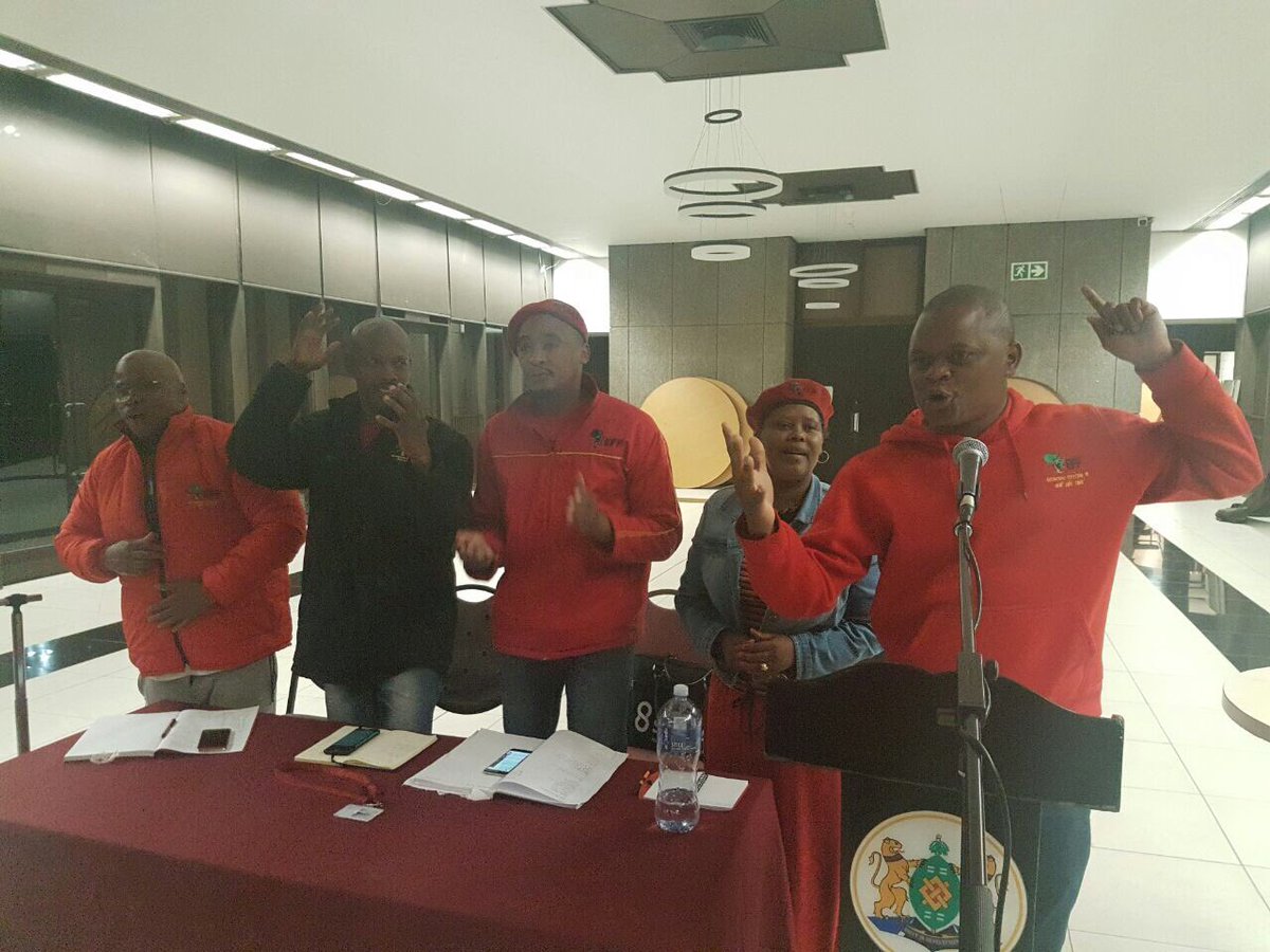SofasonkeMpanza's tweet photo. #JoburgPreparatoryMeeting #NationalDayOfAction #StayAway #Azikhwelwa #8thAugust https://t.co/Zh2sqnp2GA