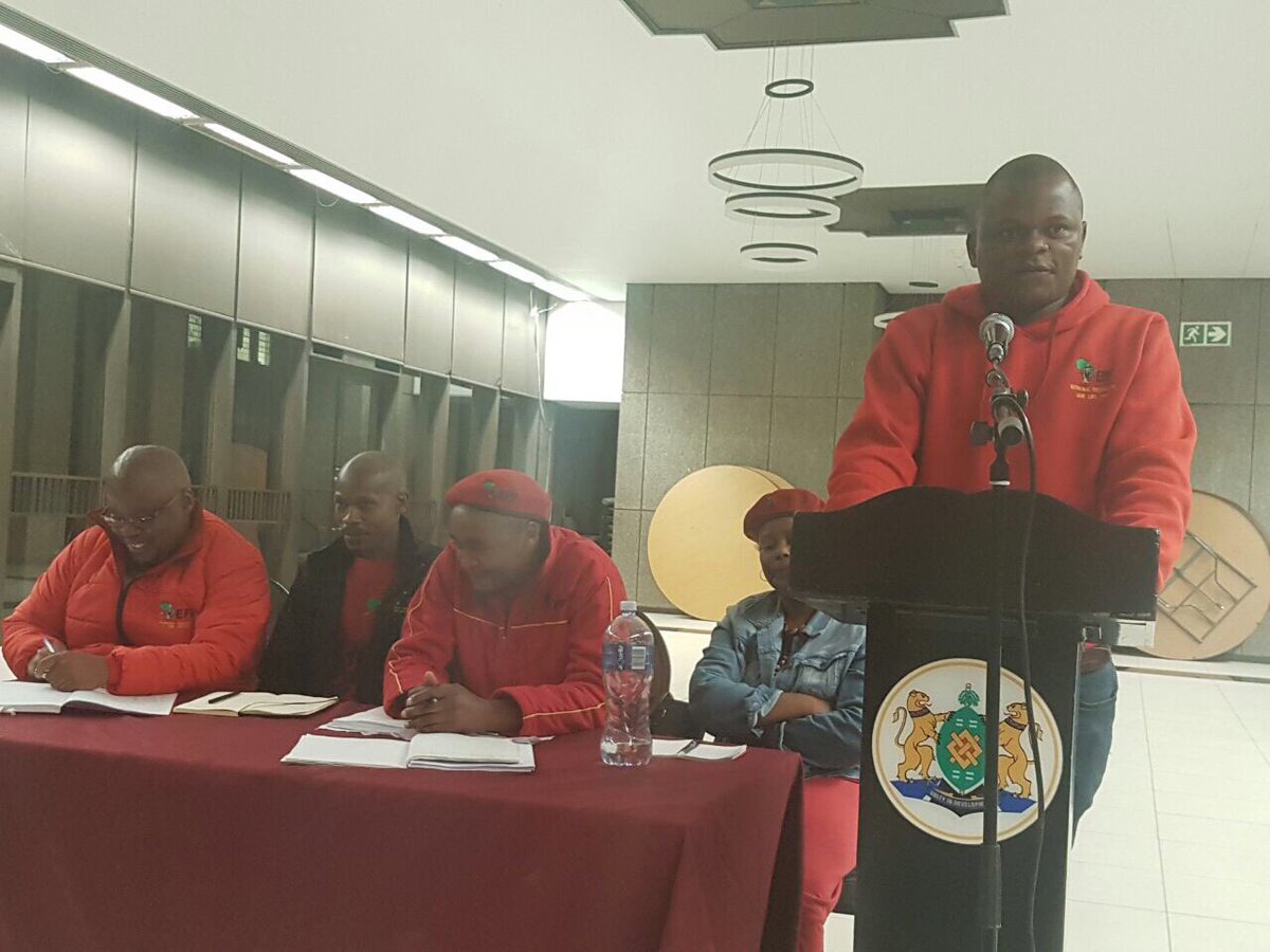 SofasonkeMpanza's tweet photo. #JoburgPreparatoryMeeting #NationalDayOfAction #StayAway #Azikhwelwa #8thAugust https://t.co/Zh2sqnp2GA