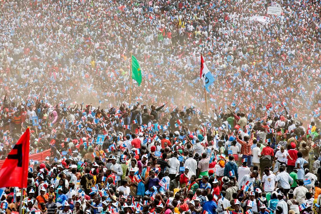 SandrasPainting's tweet photo. De ts mes voyages, jai JAMAIS vu autant d'effervescence/Joie/Mobilisation/Bnn organization autour d'une election en #Afrique
#RwandaDecides https://t.co/2WxuaNZf14