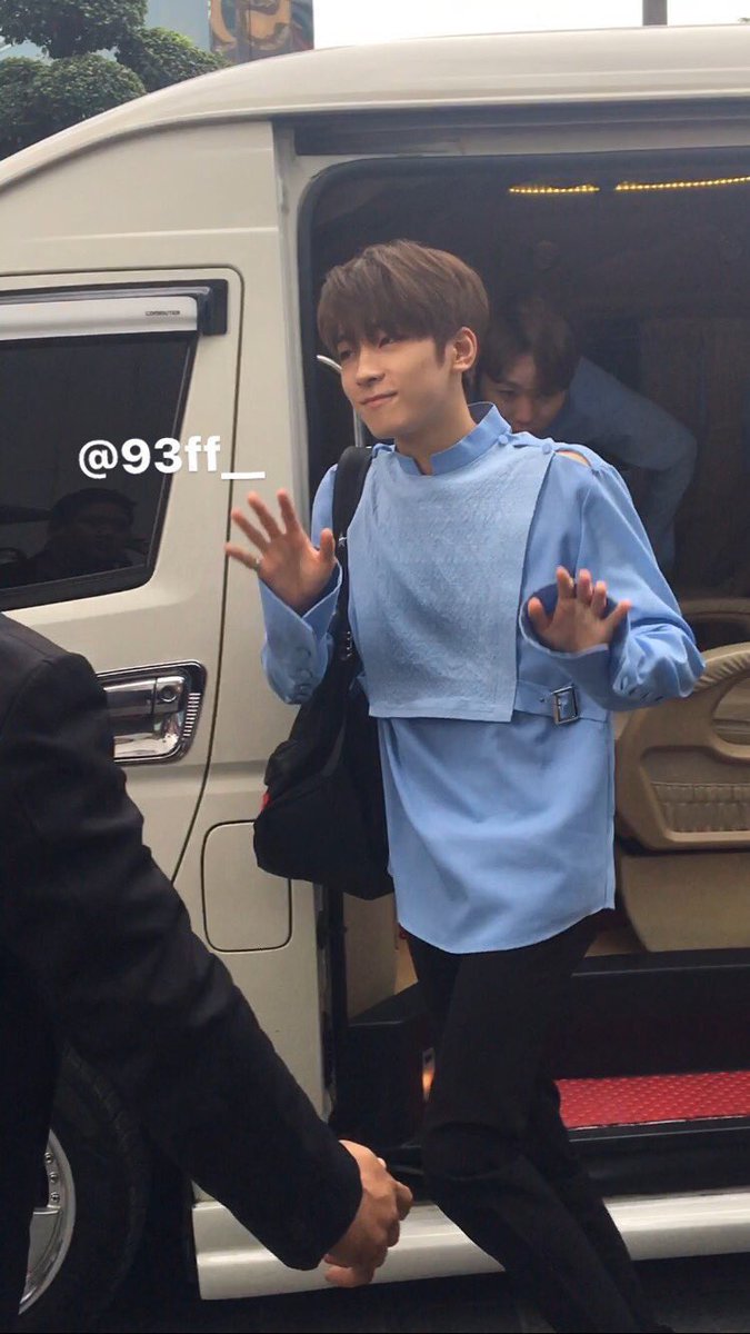 lowqualitywonu's tweet photo. he looks so cute and soft https://t.co/t7vSMG0vA2