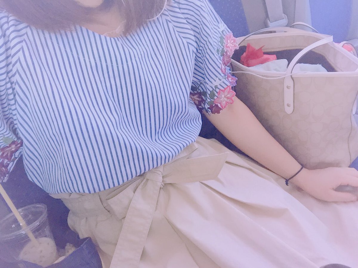 saachanco's tweet photo. 昨日のコーデ💕
最近はこんなんばっかり気に入ってます。笑

プチプラ万歳💕🙌 https://t.co/hS56FHMR6L