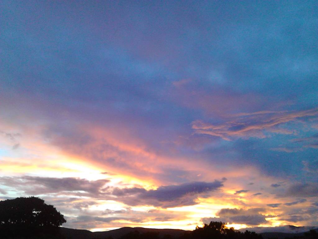 henry_RM_'s tweet photo. Hermoso atardecer en el cielo de Venezuela. https://t.co/PnUt1FjNQI