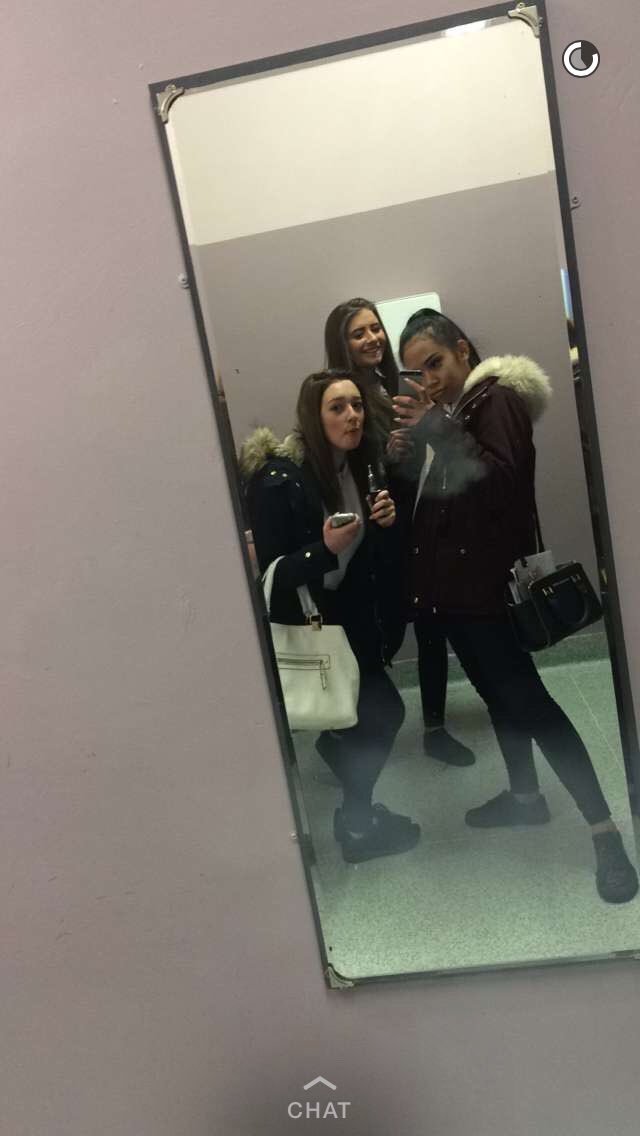 bethlee_x's tweet photo. Happy birthday I love you lots 😚xx https://t.co/gD2tAj9joT
