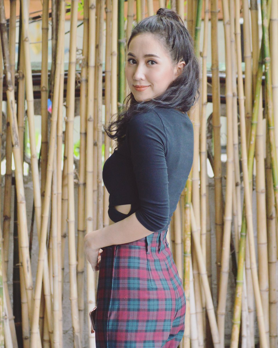 jadanze's tweet photo. ยิ้มมุมปากเบาๆ 😆  #miniphotobook #nestnisachol https://t.co/c2Zi8XWvEW