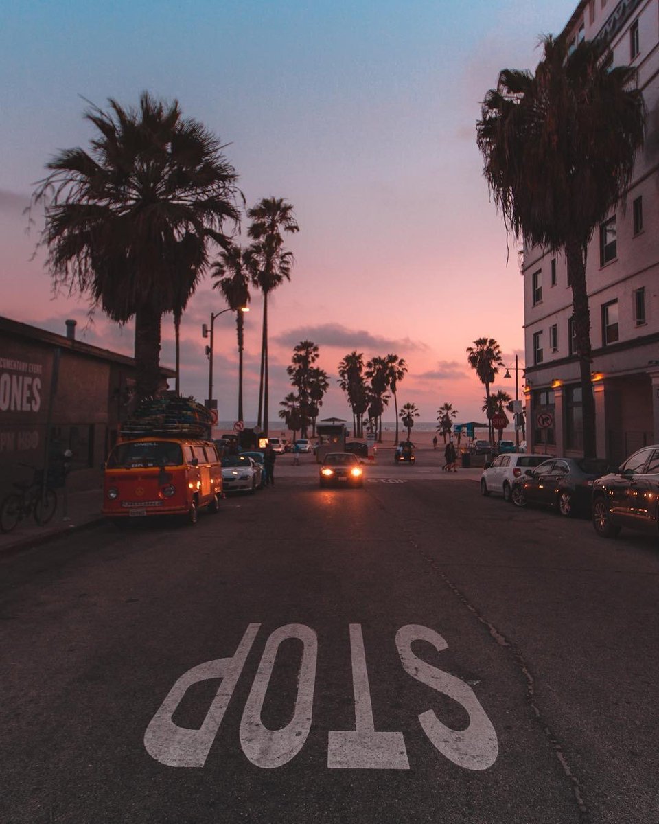 artsacworkshop's tweet photo. Good life: dope style in the city.
#streetwear #urban #lifestyle https://t.co/ojRRoTYAnS