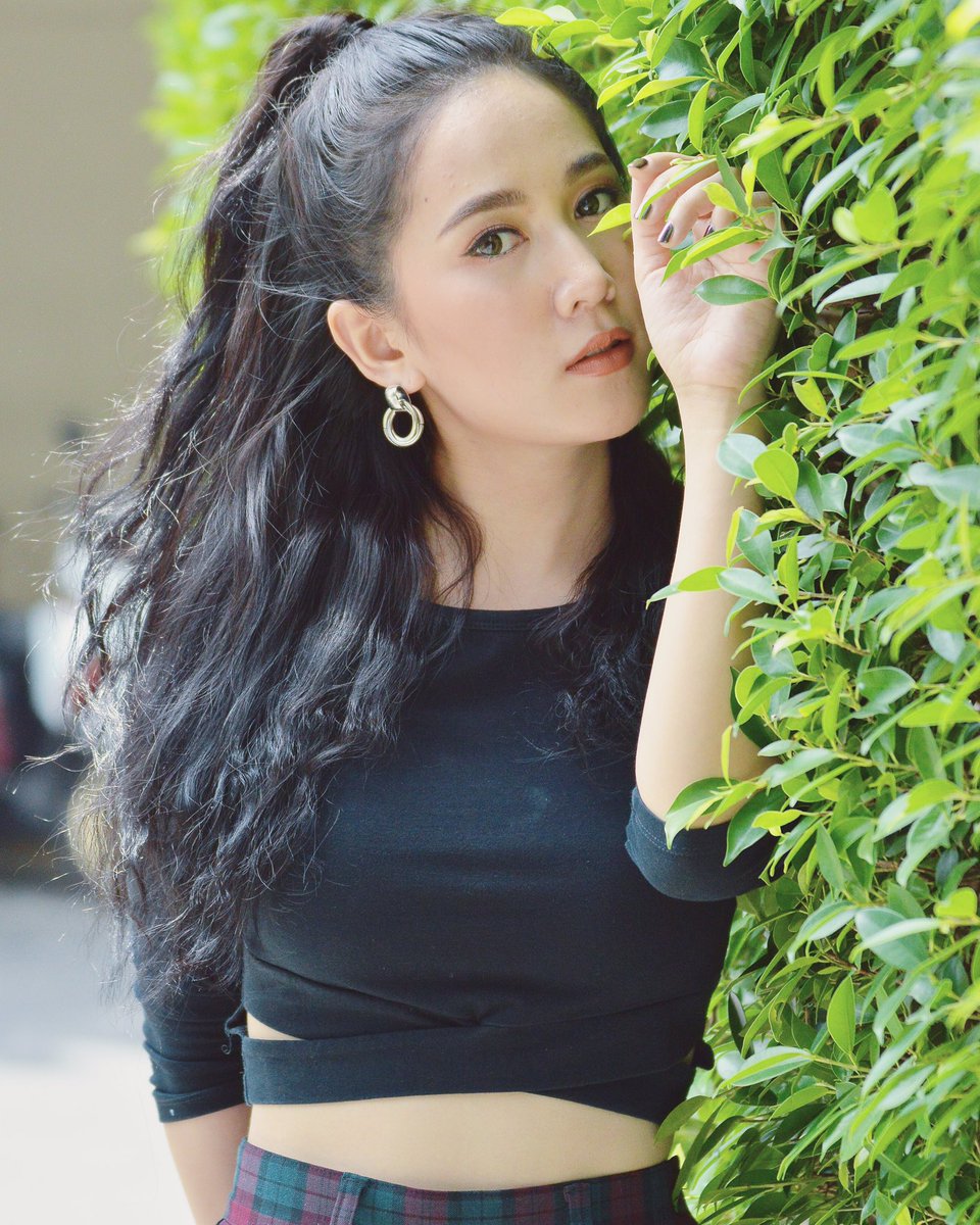 jadanze's tweet photo. ชอบลุคนี้ 👄  #miniphotobook #nestnisachol https://t.co/waTvTBdMWk