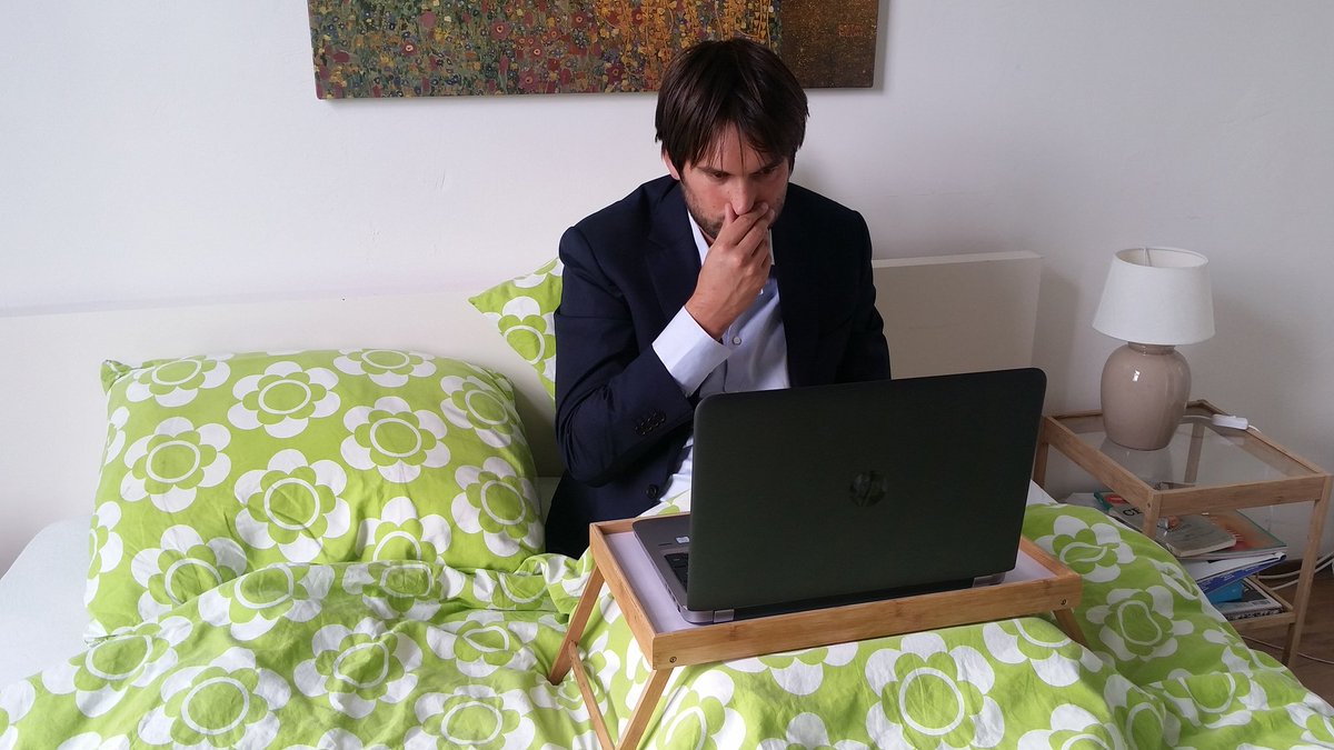BramSemeijn's tweet photo. Best wel moeilijk artikel schrijven tijdens #remoteworkday @LubbersDeJong https://t.co/aNFkLhk5gw