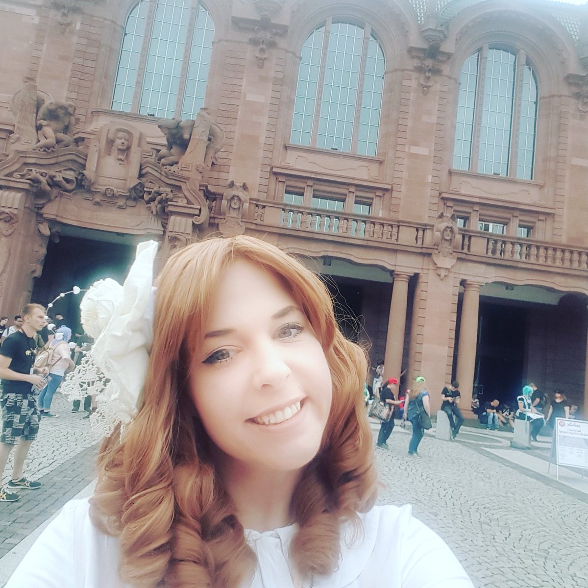 Erstes Foto von der #Animagic2017  freu mich mit <a href="/AnnaSch74562443/">Anna Schwarz</a> <a href="/JChumani/">Jono Chumani</a> endlich hier zu sein💕💕💕💗