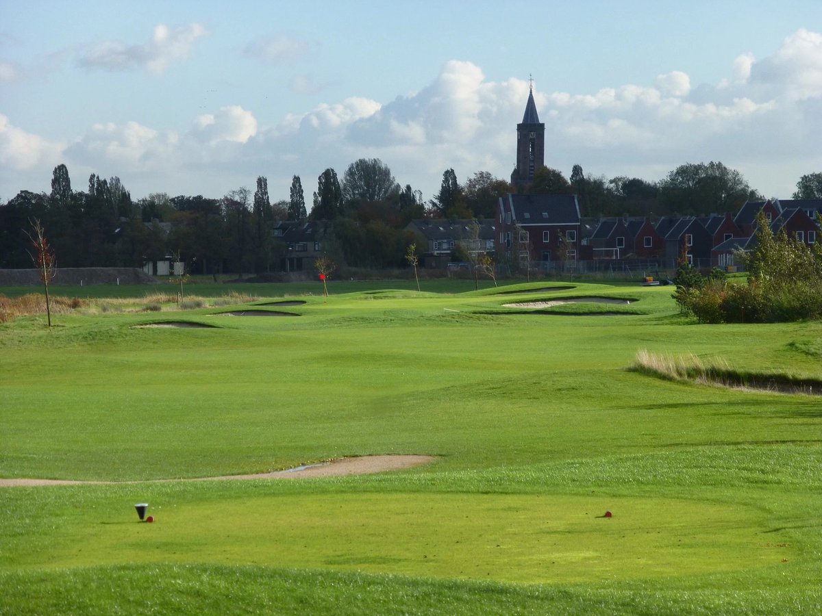 Zin in een rondje golf? Kom eens langs bij onze prachtige in-land-links course in <a href="/Loenenadvecht/">Loenen aan de Vecht</a> Info op de website #Jointhecub