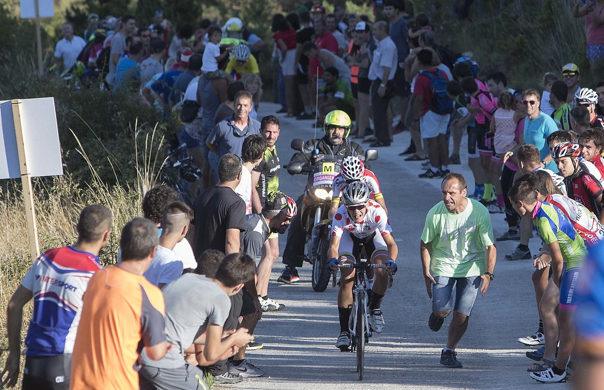 Etxeberria reina en la subida a #Txoribar
noticiasdenavarra.com/2017/08/04/dep…