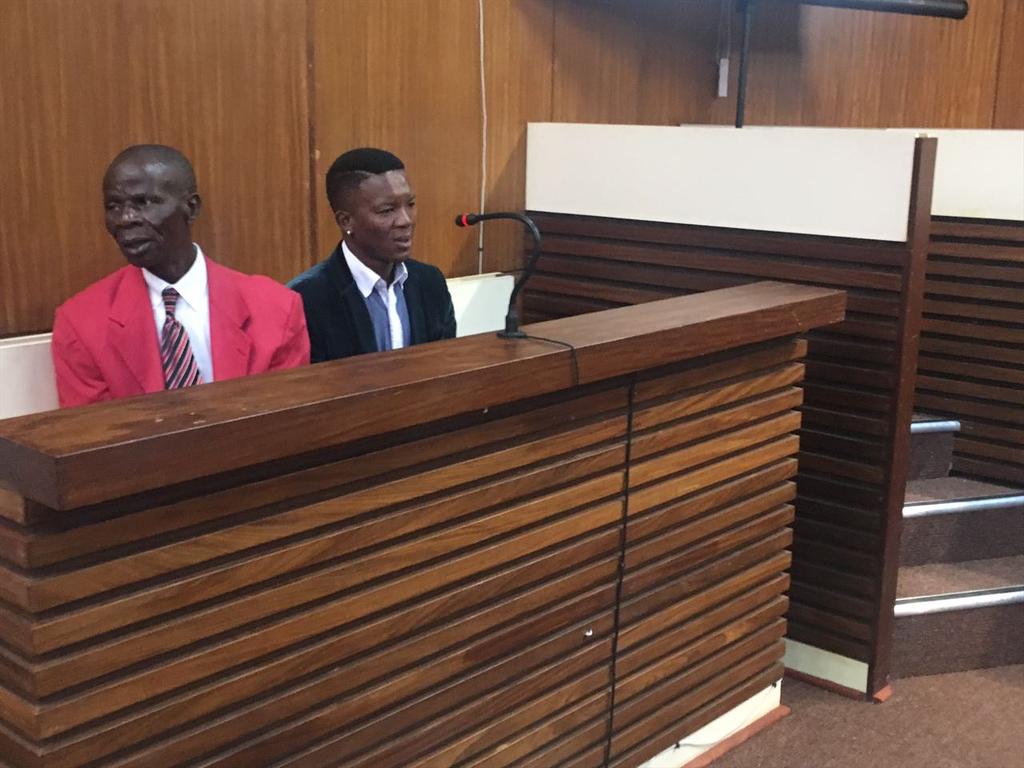 malungelob's tweet photo. #CoffinAssault Victor Mlotshwa with court interpreter, Mlotshwa is still under oath. https://t.co/g9WlhTVenp